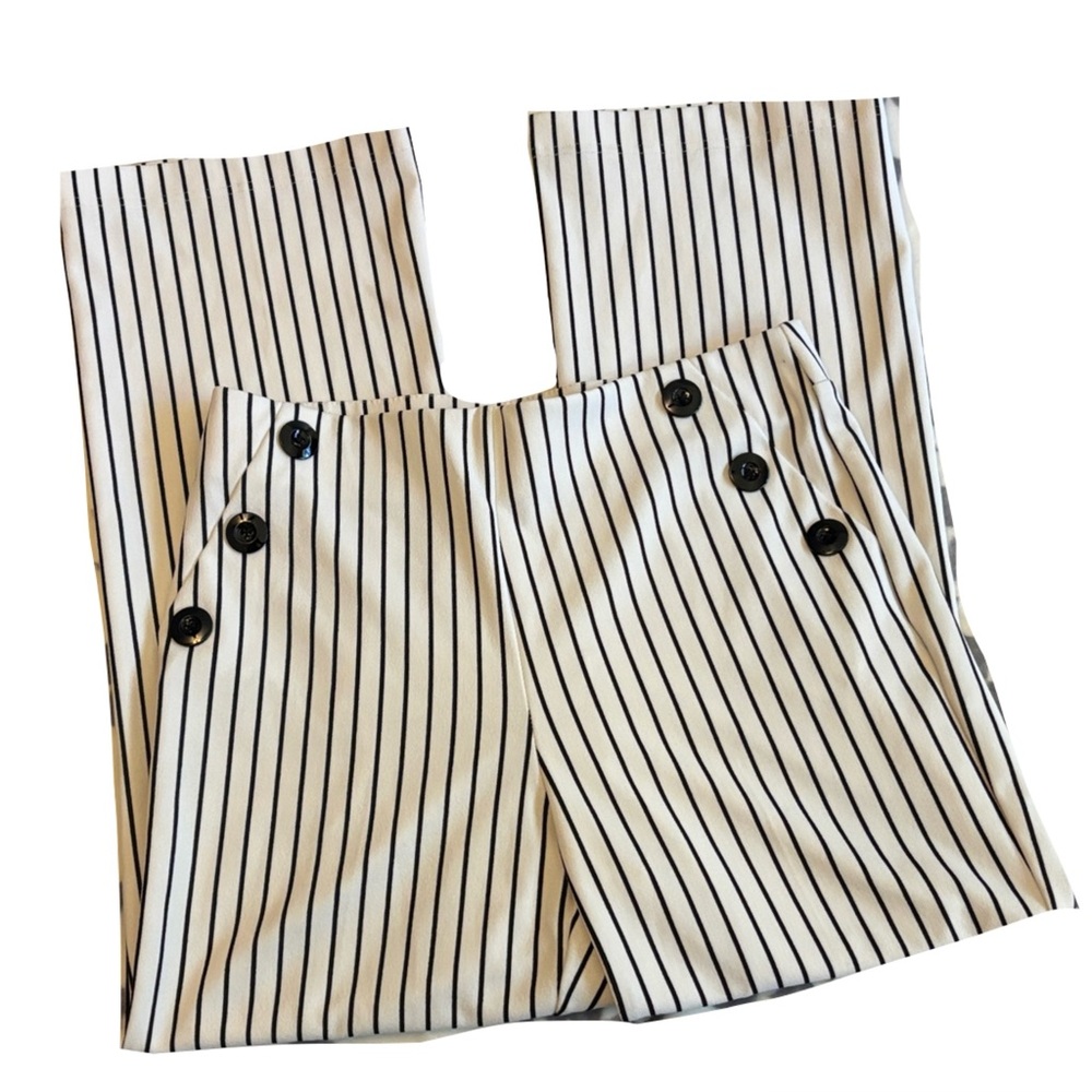 Cato Black & White Striped Button Embellishment Sailor Pants Size Medium Petite